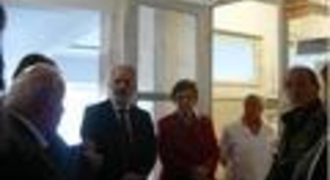 Министър  Младенов посети обществена трапезария в кв.Устово