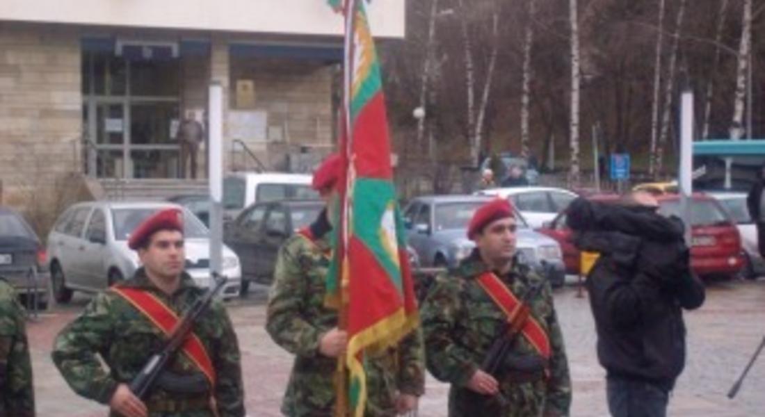Освещават бойните знамена на Богоявление