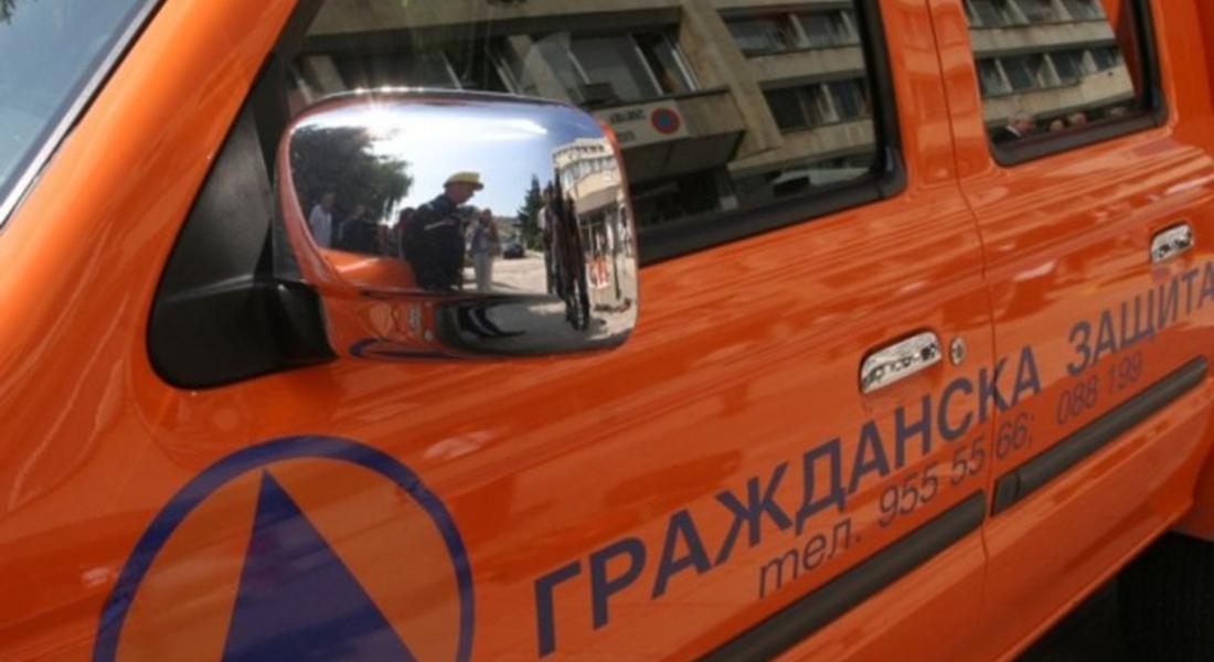 Спасители теглиха закъсал микробус на пътя вр.Рожен - Момчиловци