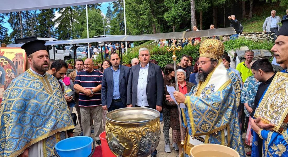 Църквата „Успение на Пресвета Богородица” в к.к. Пампорово отбеляза храмовия си празник  