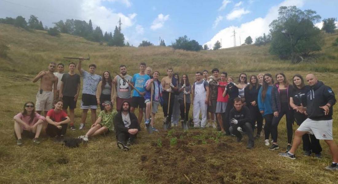 40 младежи от Естония, Северна Македония, Румъния, Унгария и България изградиха учебни био градини край Смолян