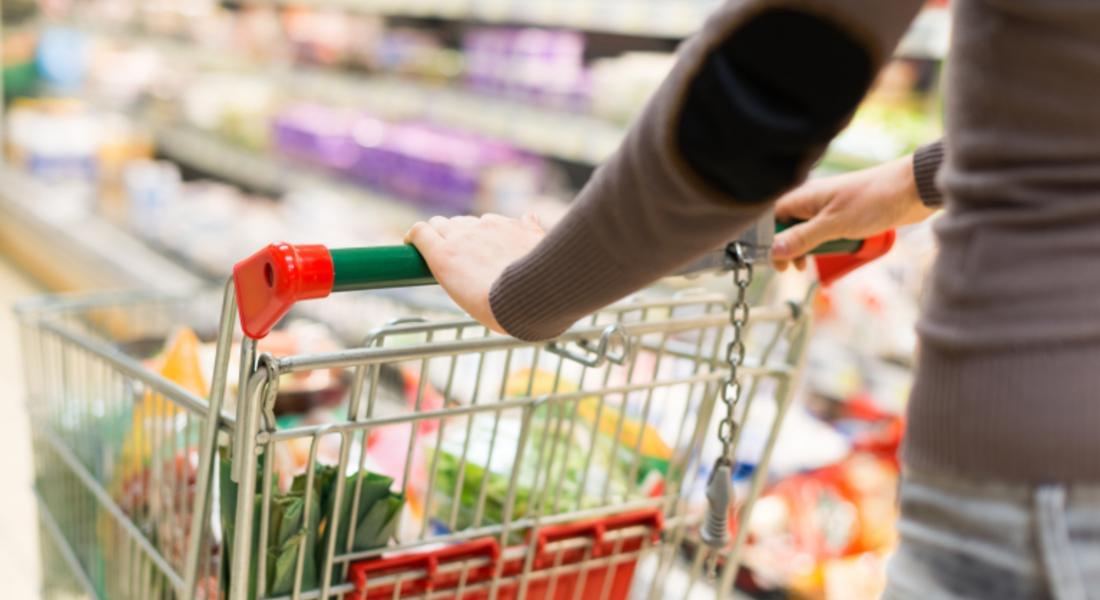 Лек спад на цените на основни хранителни стоки, плодове и зеленчуци