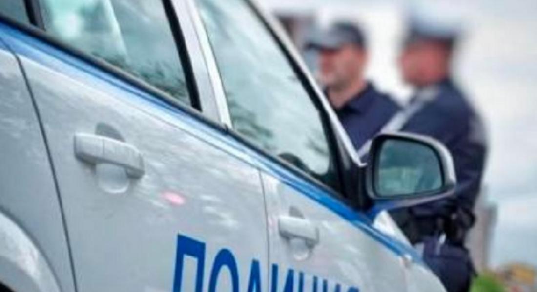 Двама откраднали автомобил, полицаите задържаха извършителите 