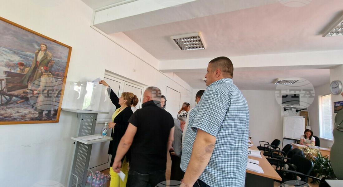 Със "Златен плакет на община Баните" ще бъде отличен бивш кмет за приноса му за развитие на района