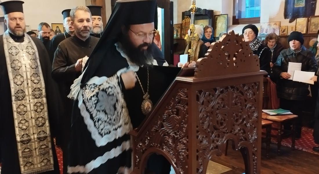 Велико повечерие с Покайния канон на св. Андрей Критски – І част бе отслужено в храм „Св. Дух”в Смолян