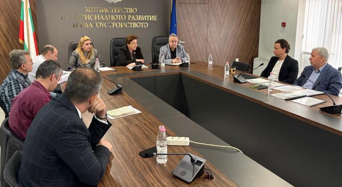 Зам.-министър Дора Янкова: Подмяната или ремонтът на асансьорите ще бъдат включени във втората национална програма за енергийна ефективност