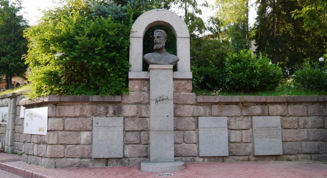 Община Смолян ще почете 150 години от гибелта на Христо Ботев и загиналите за свободата на България