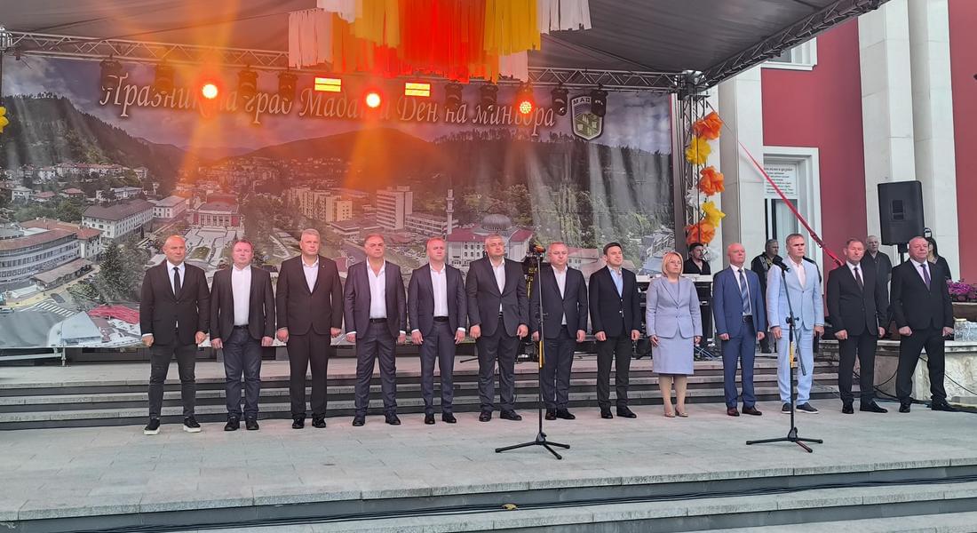 Фахри Молайасенов: "МАДАН СМЕ ВСИЧКИ НИЕ!"