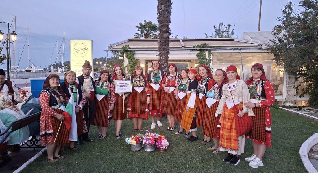 Читалищни дейци от с.Мугла покориха международния фестивал „Разпилени бисери“