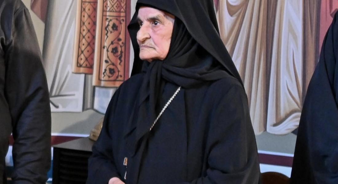 Престави се в Господа игумения Анастасия