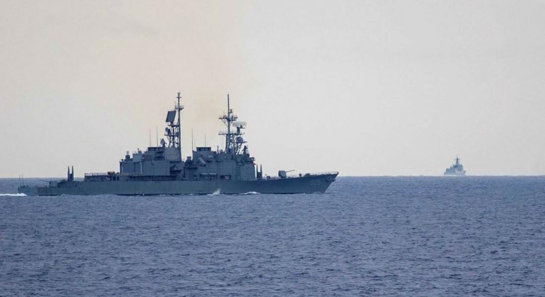 Мащабна спасителна операция в Черно море след атаки с дронове: Български ферибот спаси екипаж, втори кораб потъна