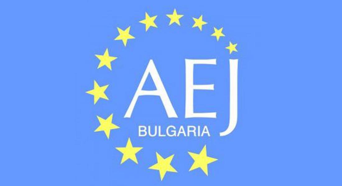 Не правителствената информационна служба задава журналистическите стандарти 