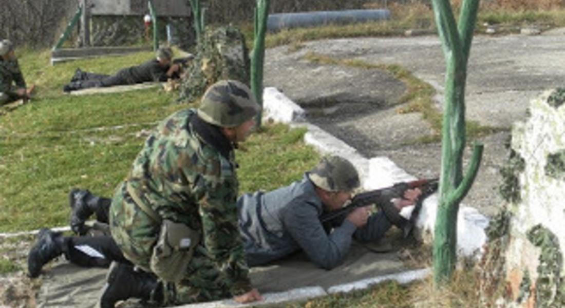 Военните провеждат планирани стрелби, хората да не навлизат в забранените зони