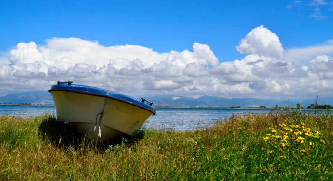 Снимка на деня!  Little boat :)  