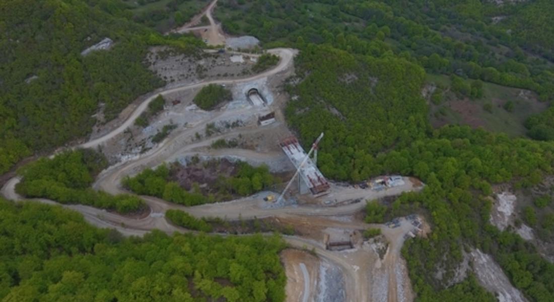 Снимка на деня!  Усилено строят пътя от Димарио до границата с България