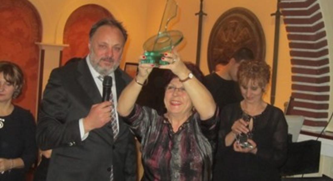 Д-р Елена Василева от Девин е Зъболекар на 2016