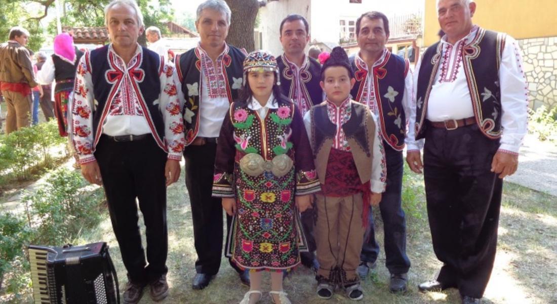  Мъжка фолклорна група „Змейчани” се създаде в с.Змейца