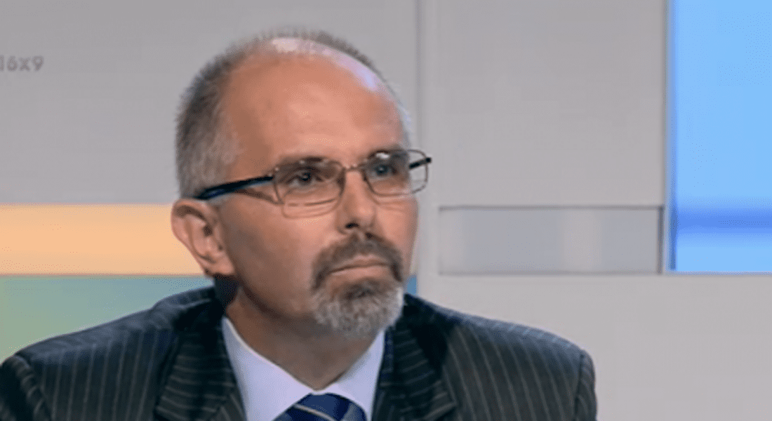 Лют скандал между проф. Николай Овчаров и Ефрем Моллов