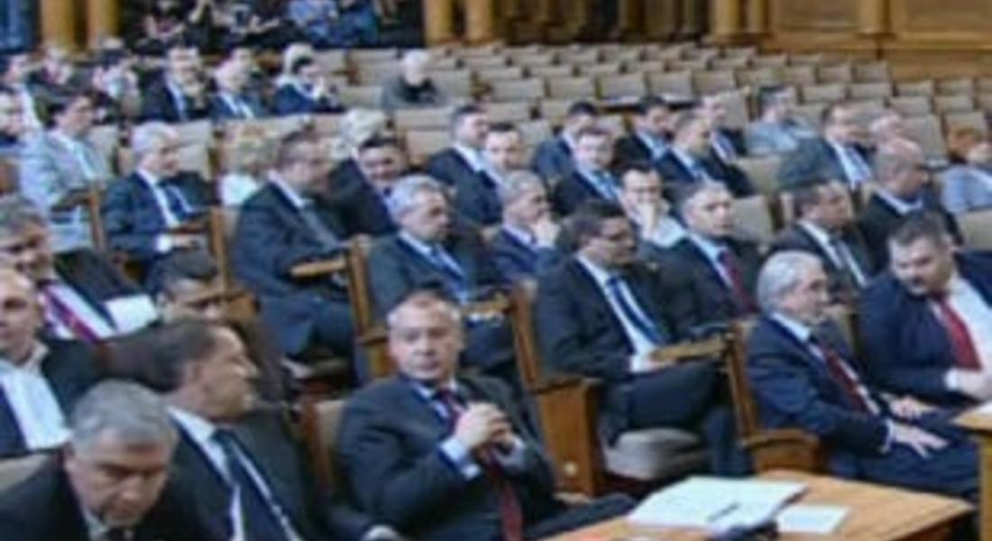Кабинетът пада при отказ на „Атака" да идват в НС