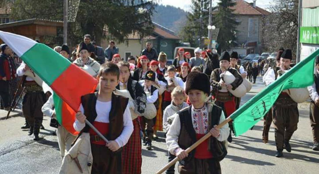 Конни надбягвания и конкурс за носии организират в Момчиловци