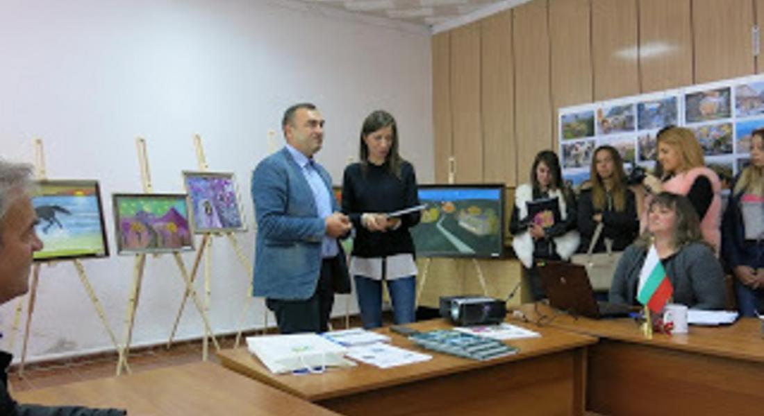  Изложба, посветена на европредседателството на България беше открита в Доспат