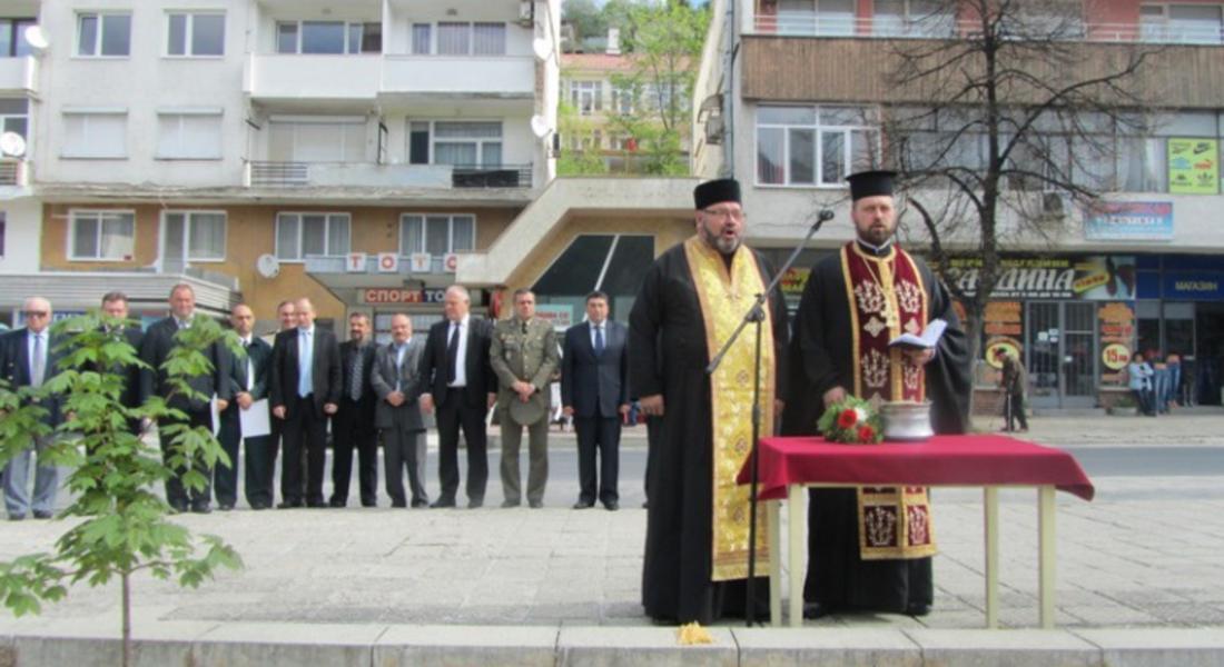  101 –ви Алпийски батальон отбеляза празника си с водосвет и тържествено събрание 