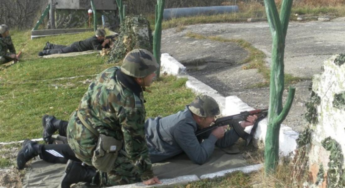 Военните ще провеждат планирани стрелби, предупреждават хората да не навлизат в забранените зони