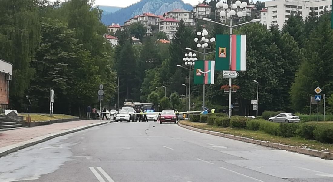 Блъснаха майка с дете на пешеходната пътека до кръстовището на Пощата