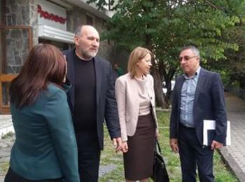 Зам.-министърът на образованието Диян Стаматов посети днес ОУ "Иван Вазов" и ПГПЧЕ "Иван Вазов"