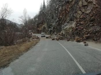 Срутище до Наречен затруднява движението Пловдив - Смолян 