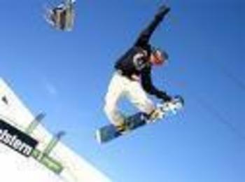 16-годишен спечели първото в България състезание за нощен BIG AIR в Пампорово