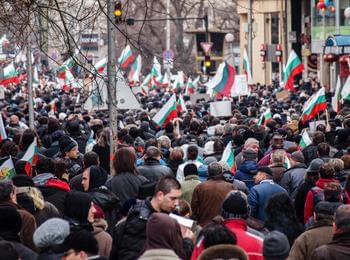 Протестират синдикалисти, таксиджии, студенти