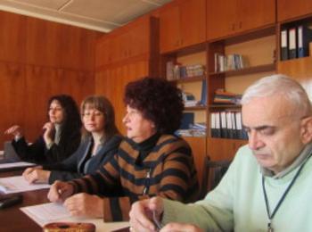 Социалните изготвиха график за родителите, които трябва да попълнят декларации за промени в семейното положение 