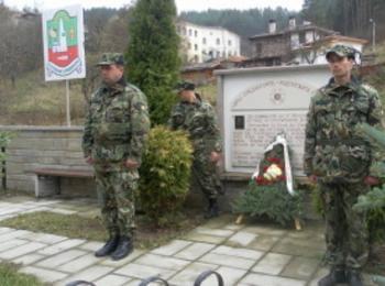 Днес сухопътните войски отбелязват своя празник 