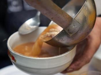 Млади червенокръстци ще набират средства за „Топъл обяд”.