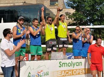 Ангелова & Мишонова и Колев & Митев триумфираха на Smolyan Beach Open 