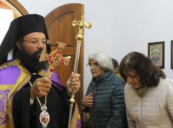 Петковден - Архиерейска света Литургия отслужи епископ Висарион в параклис „Св.пр. Петка” в смолянския квартал Устово