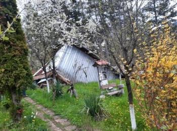  Пещера погълна гараж и барака в Смолян