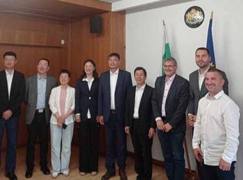 В Областна администрация Смолян гостува китайска делегация от Китайския културен център в София и Центъра за културен туризъм в град Нинбо