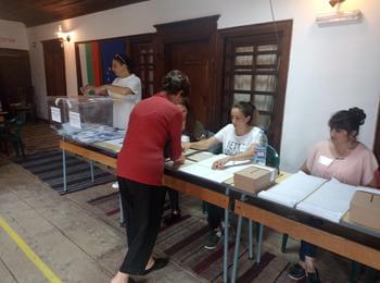 Около 27 % е избирателната активност в област Смолян към 16:00 часа