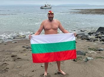 Петър Стойчев преплува канала Каталина и стана първият българин с "Тройната корона"