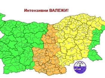  Оранжев и жълт код за бури в половин България