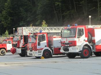  Къси съединения в далекопроводи предизвикаха три пожара в област Смолян