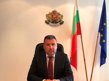Поздравление от областния управител Захари Сираков по случай 1 юни 