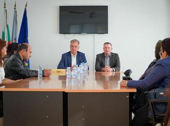 Община Баните и НОИ – Смолян проведоха среща за информираност на възрастните хора относно въвеждането на еврото