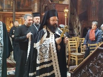 Велико повечерие с втората част от канона на свети Андрей  Критски бе отслужено в храм „Св. вмчца Неделя”в кв. Райково