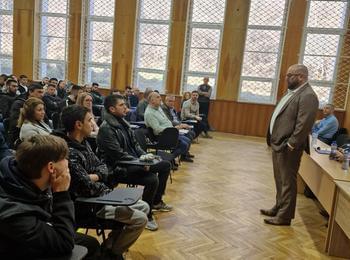 Студенти от ФТФ на ПУ се срещнаха с експерти от ядрената енергетика