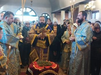 Смолянският епископ Висарион възглави архиерейска  св. Литургия  в манастира „Света Троица”- Кръстова гора