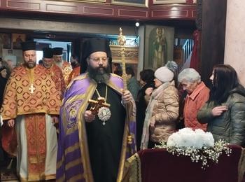 Смолянският епископ Висарион възглави архиерейска св. Литургия  в храм „Св. Атанасий Велики” в  Чепеларе