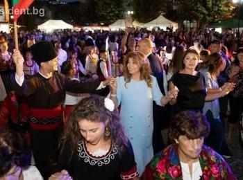 Илияна Йотова: Силата на народа ни е в паметта, която предаваме на поколенията